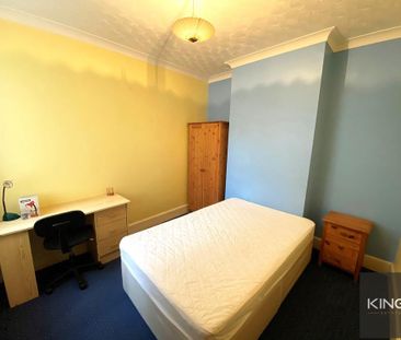 4 bedroom terraced house to rent - Photo 5