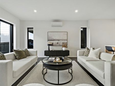 BRAND-NEW EXECUTIVE TOWNHOUSE FOR RENT - Photo 2