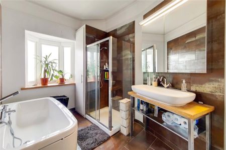 2 bedroom end of terrace house to rent - Photo 4