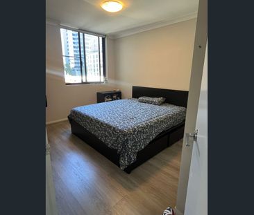 Modern 2 Bedroom 2 Bathroom on George St Parramatta - Photo 2
