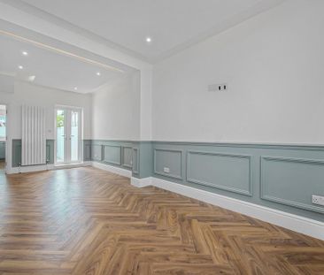 3 bedroom flat to rent - Photo 2