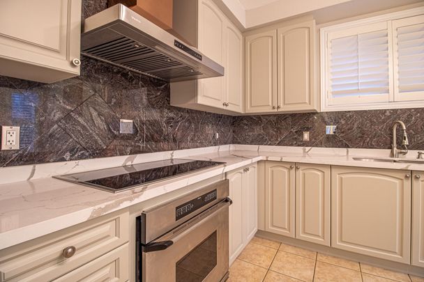 For Lease - 6 Messina Avenue, Brampton, Ontario - Photo 1