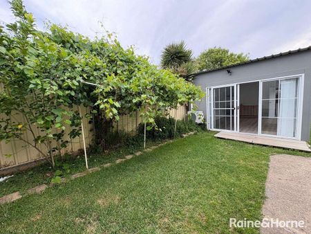 Furnished Stunning Studio | Water Usage Included - Photo 4