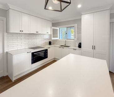 HAMPTON STYLE HOME WITH A TOUCH OF ELEGANCE - Photo 2