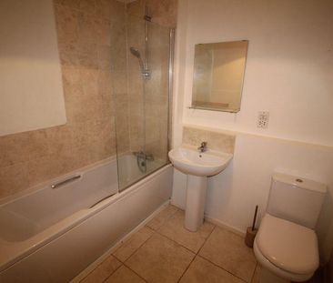 3 bedroom terraced house to rent - Photo 3