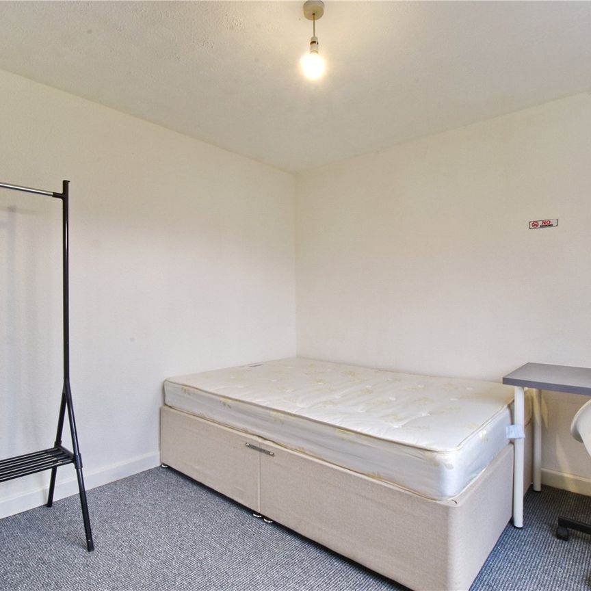 Conygre Grove, Filton - Photo 1