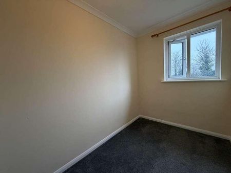 Milbanke Close, Shoeburyness, SS3 - Photo 3