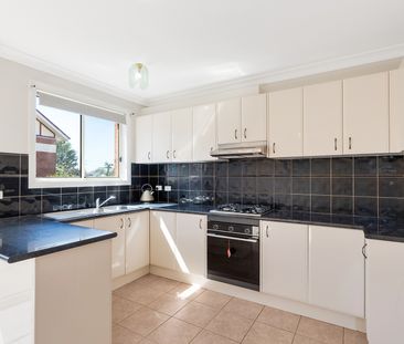Freshly Refurbished Three-Bedroom Unit - Photo 4