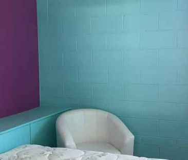 Large Family Home - 3 br -$490 pw - Photo 1