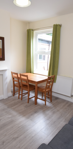 Granville Street Room 1 - Photo 2