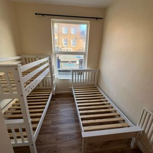 2 Bed Flat, Finsbury Park, N4 - Photo 2