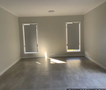Lovely Three Bedroom home in the heart of the new sub-division of Eyre - Photo 3