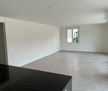 Attraktive, moderne (fast neue) 3½ Zimmerwohnung - Photo 1