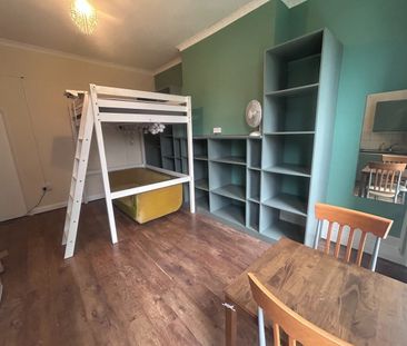 Room in a Shared House, Northfield Road, N16 - Photo 1