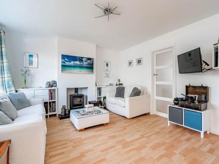 4 bedroom house to rent - Photo 2