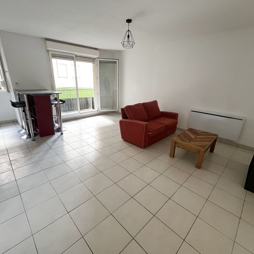 Location Appartement 2 pièces 42m² ONET LE CHATEAU 12850 - Photo 1