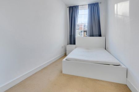 3 bedroom apartment to rent - Photo 4