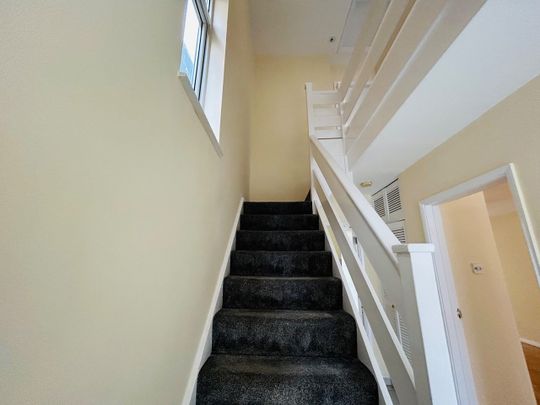 4 Bed Semi-Detached House, Ley Street, IG2 - Photo 1