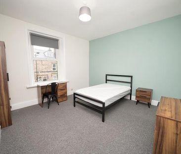 Student House 4 bedroom, Crookesmoor, Sheffield - Photo 2