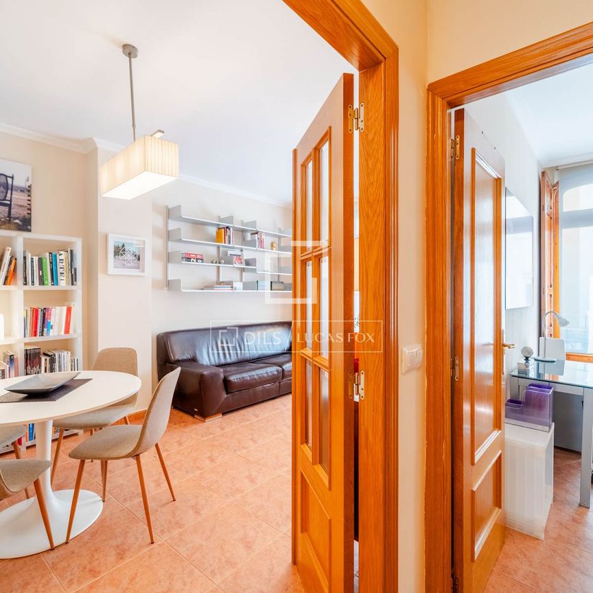 3 Bedroom apartment with 40m² terrace for rent in Ruzafa, Valencia - Photo 1