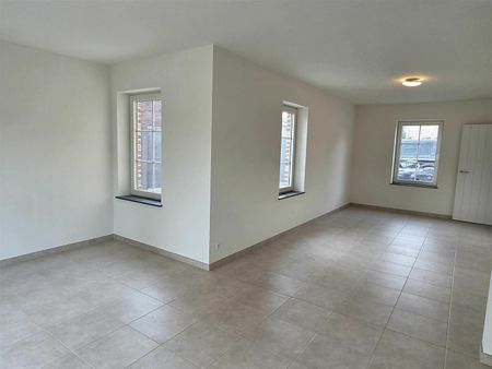 Half Open Bebouwing Te huur - Photo 2