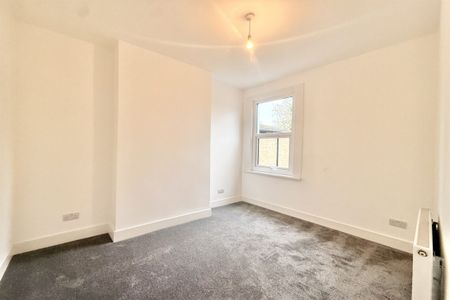 3 bed House Ruskin Avenue, E12 - Photo 3