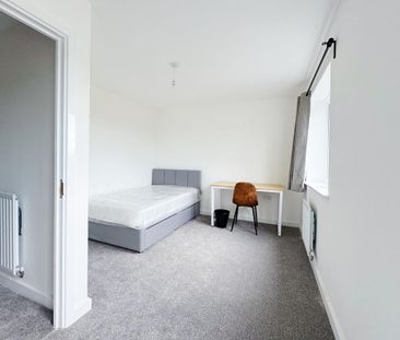 1 bedroom in a house share to rent - Photo 6