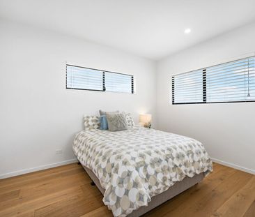 Furnished 3 Bed Unit with Stunning Views - Photo 2