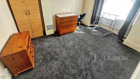 4 bedroom detached house to rent - Photo 3