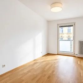 Erstbezug nach Renovierung mit Loggia in ruhiger Lage! - Foto 2