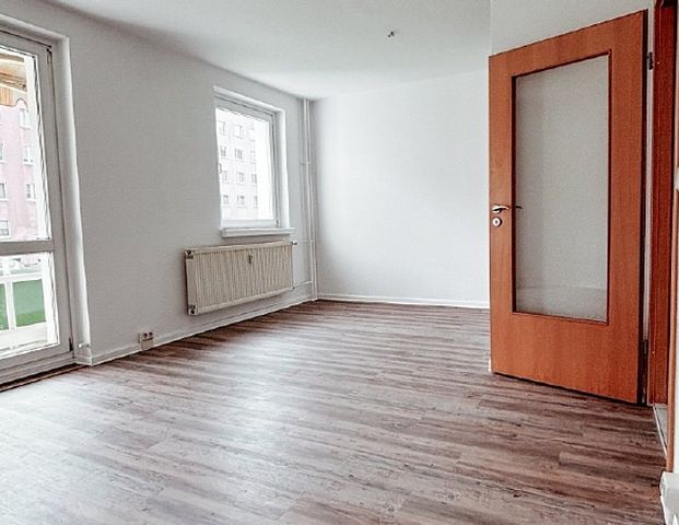 Drei Zimmer. Ein Balkon. Dein neues Kapitel. - Photo 1