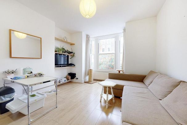 2 bedroom flat to rent - Photo 1