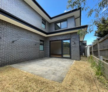 Brand New Townhouse in Prime Mount Waverley Court Location - Photo 1