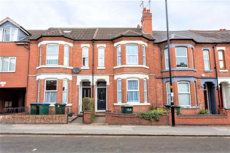 1 bedroom in a house share to rent - Photo 3