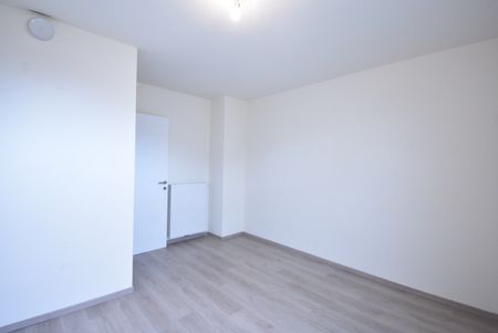 Aantrekkelijk gelijkvloers appartement op wandelafstand van centrum Bilzen - Photo 2