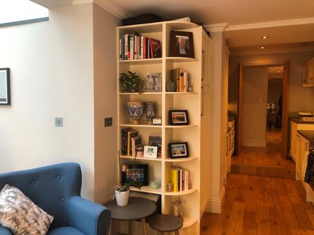 2 Bed Flat, Chippenham Road, W9 - Photo 2