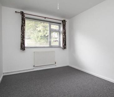 2 bedroom maisonette to rent - Photo 2