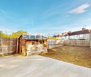 3 bedroom end of terrace house to rent - Photo 1