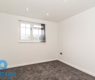 2 bed Flat for Rent - Photo 4