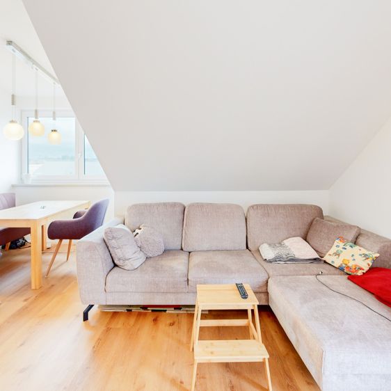 Neuwertige 2-Zimmer Singlewohnung mit Balkon in Ortsrandlage von Jesenwang - Photo 1