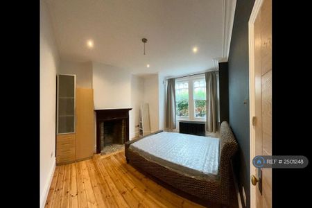 3 bedroom maisonette to rent - Photo 5