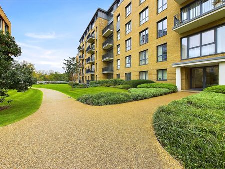 Pinewood Gardens, Teddington - 1 bedroomProperty for lettings - Chasebuchanan - Photo 2