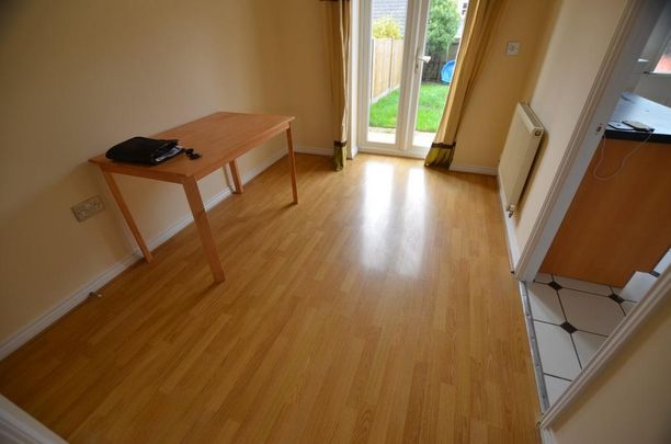 3 bedroom terraced house to rent - Photo 1