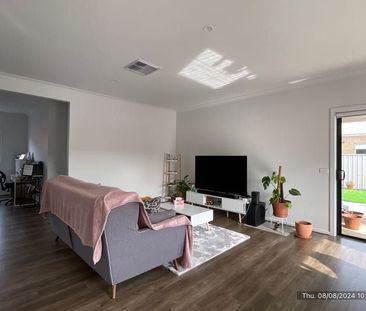 FOUR BEDROOM HOME - LOW MAINTENANCE ! - Photo 1