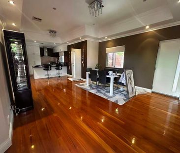 Stylish Family Living in a Prime East Victoria Park Location - 62C ... - Photo 4