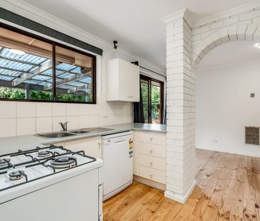 Spacious 4 bedroom family home in quiet leafy location. - Photo 6