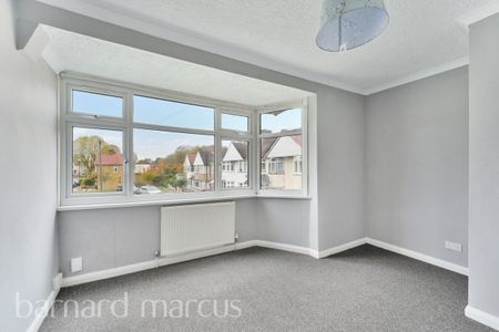 Saxon Avenue - Photo 3