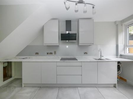 126a Belvoir Drive, Belvoir Park, Belfast, BT8 7DT - Photo 5