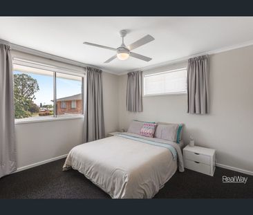 Stunning Renovated 3-Bedroom Unit in East Toowoomba - Photo 5