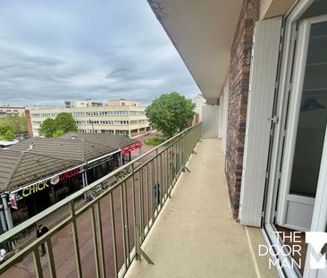 Location Appartement 2 pièces 47m² MAUREPAS 78310 - Photo 3